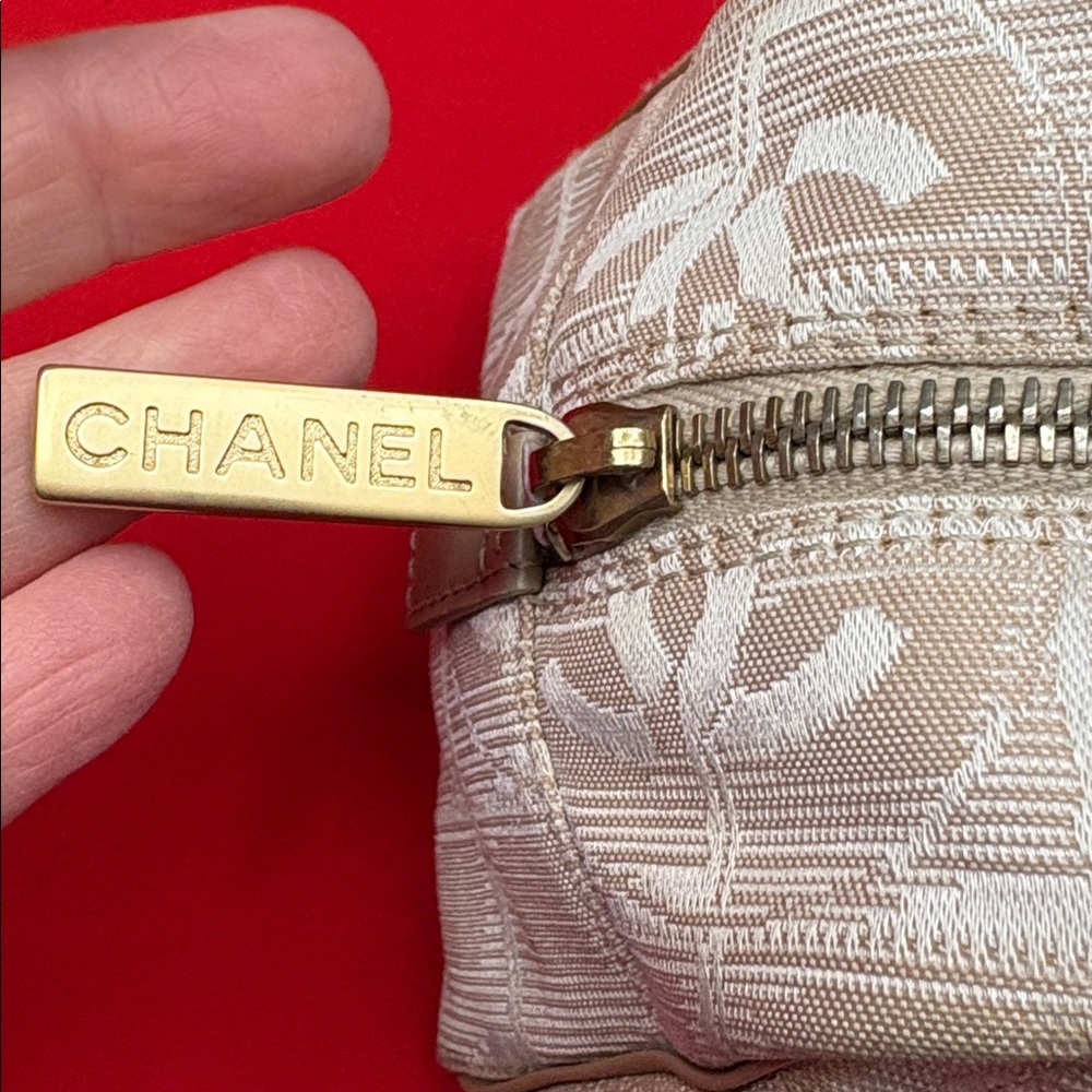 CHANEL Beige and White Patterned inc COA - Picture 7 of 11